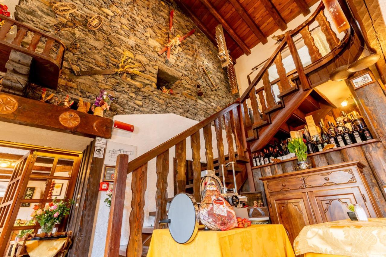 Hotel Des Alpes Saint-Rhemy-En-Bosses Extérieur photo