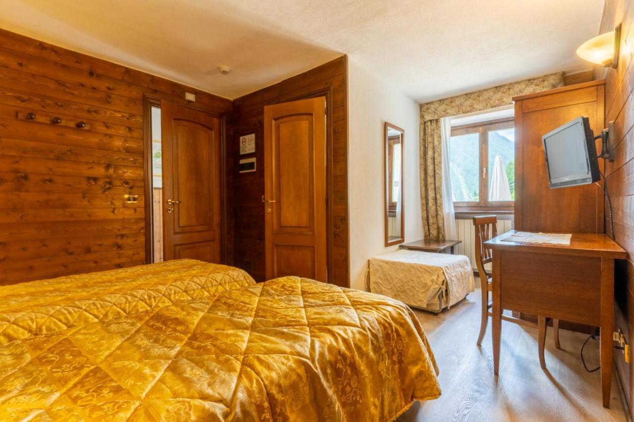 Hotel Des Alpes Saint-Rhemy-En-Bosses Extérieur photo