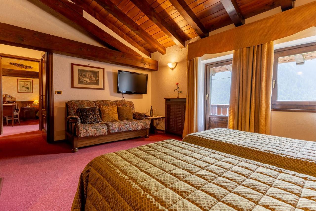 Hotel Des Alpes Saint-Rhemy-En-Bosses Extérieur photo