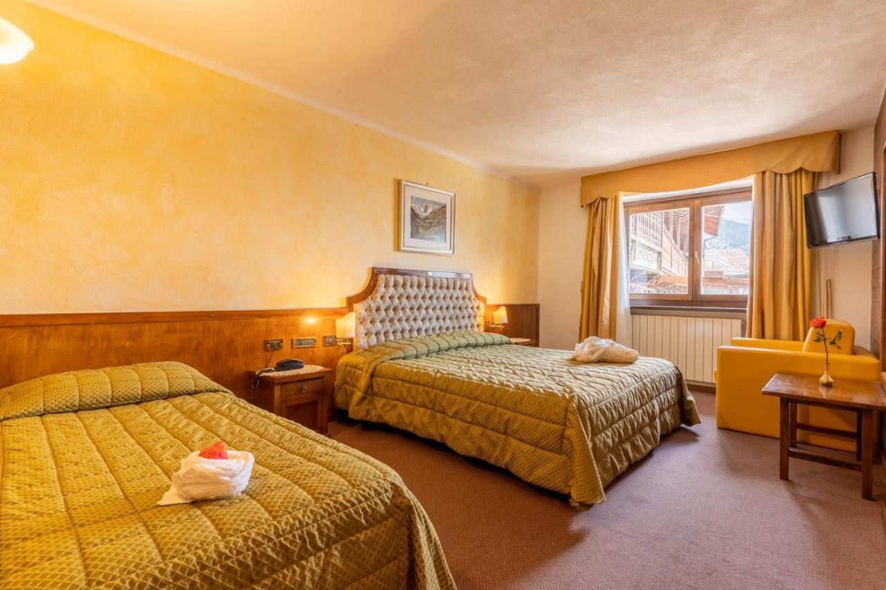 Hotel Des Alpes Saint-Rhemy-En-Bosses Extérieur photo