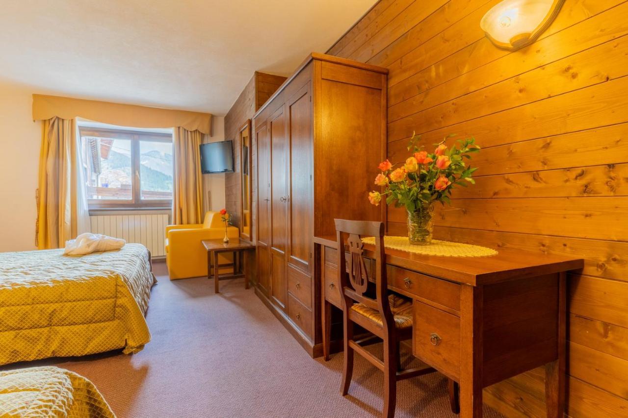 Hotel Des Alpes Saint-Rhemy-En-Bosses Extérieur photo