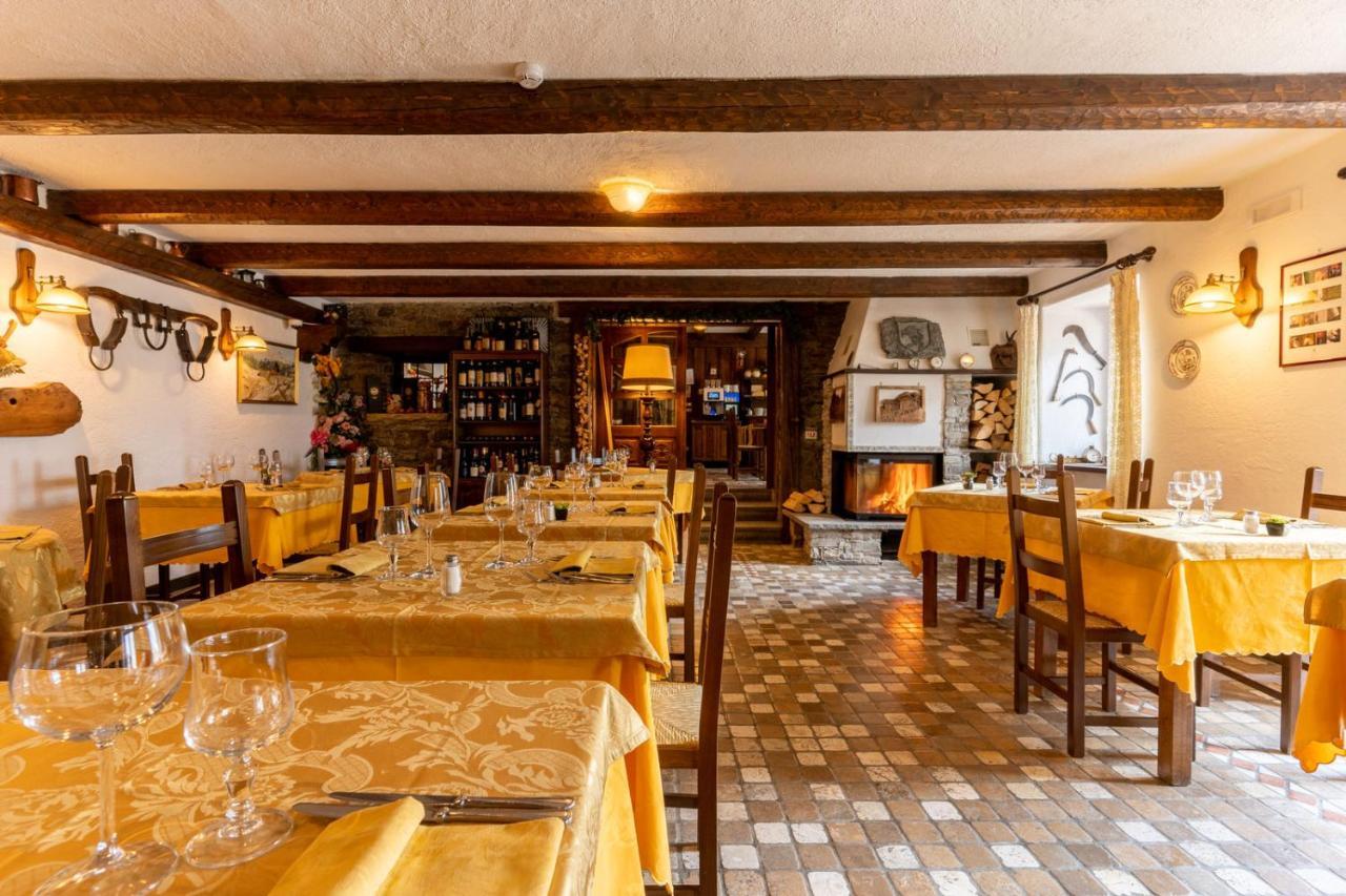Hotel Des Alpes Saint-Rhemy-En-Bosses Extérieur photo