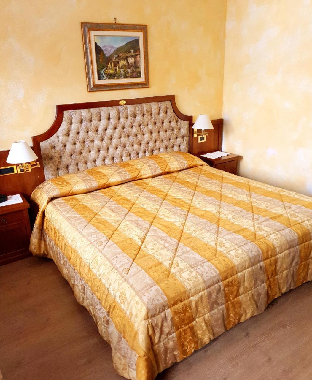 Hotel Des Alpes Saint-Rhemy-En-Bosses Extérieur photo